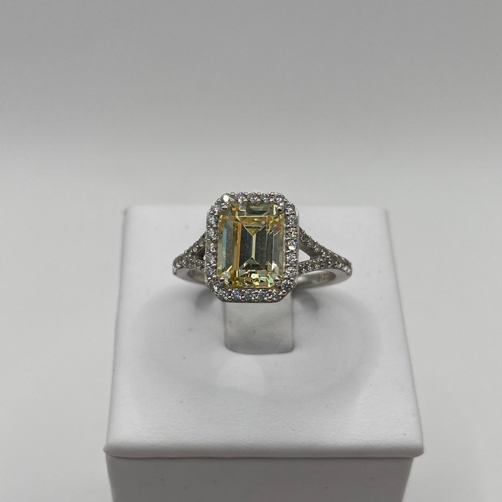 Sterling Silver 925 Emerald Cut Yellow Simulated Diamond Halo Ring 8 New
